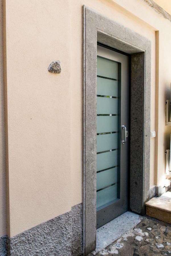 Room2 Frascati Luaran gambar